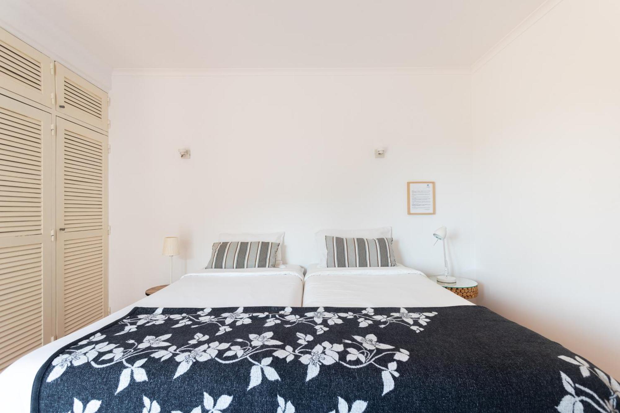 Blue Buddha Beach House Ericeira Quarto foto